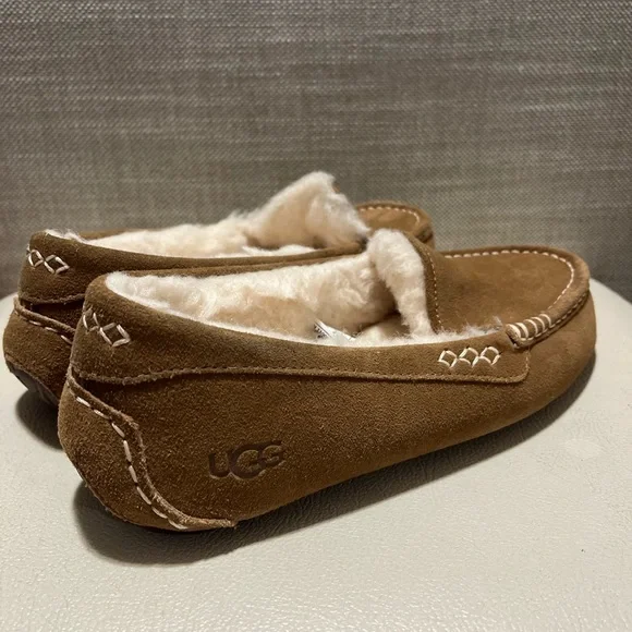 UGG® Ansley Water Resistant Suede Slip-On Slipper (Women’s Size 8 - Picture 5 of 9
